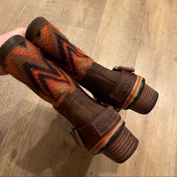 Sorel Slimshortie Boot: Tobacco Bonfire - Picture 3 of 11